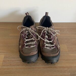 Patagonia Brown and Burgundy hiking  Shoes 8.5 women’s